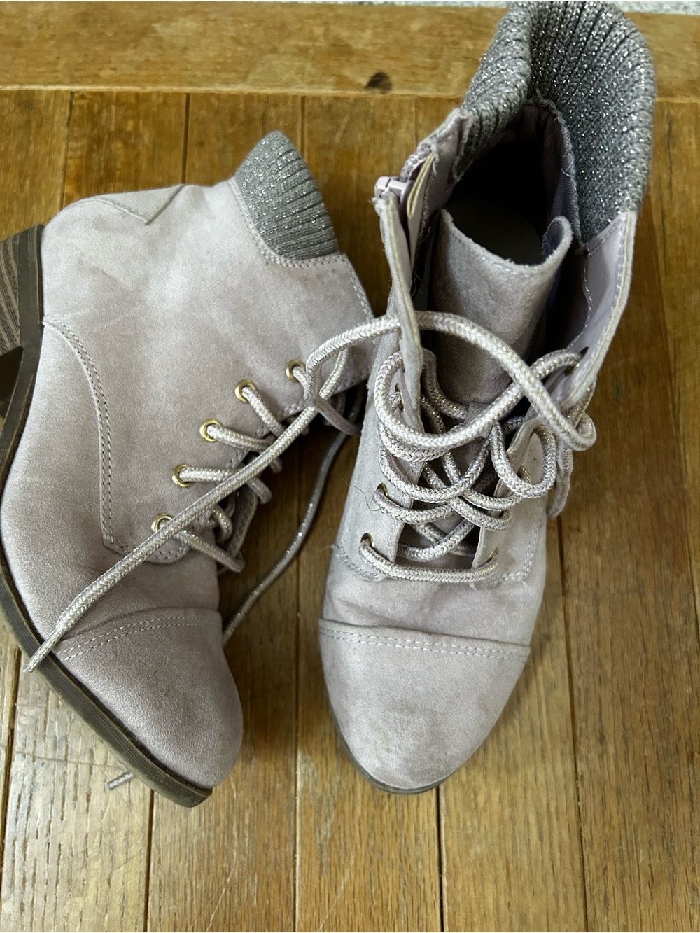 Women's Lace-Up Ankle Boots in Light Taupe